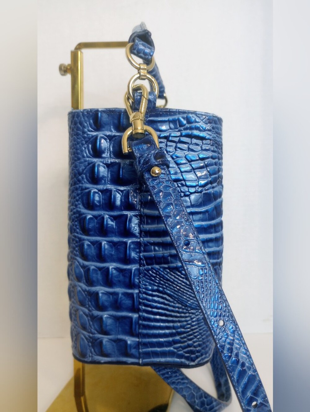 Brahmin Amelia Bucket Bag In Bluebonnet, Crocodile Embossed Leather Crossbody - Picture 5 of 9